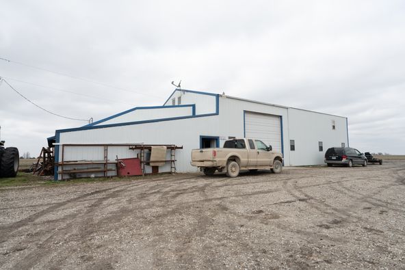 1975 County Road 1440, Moberly, MO 65270